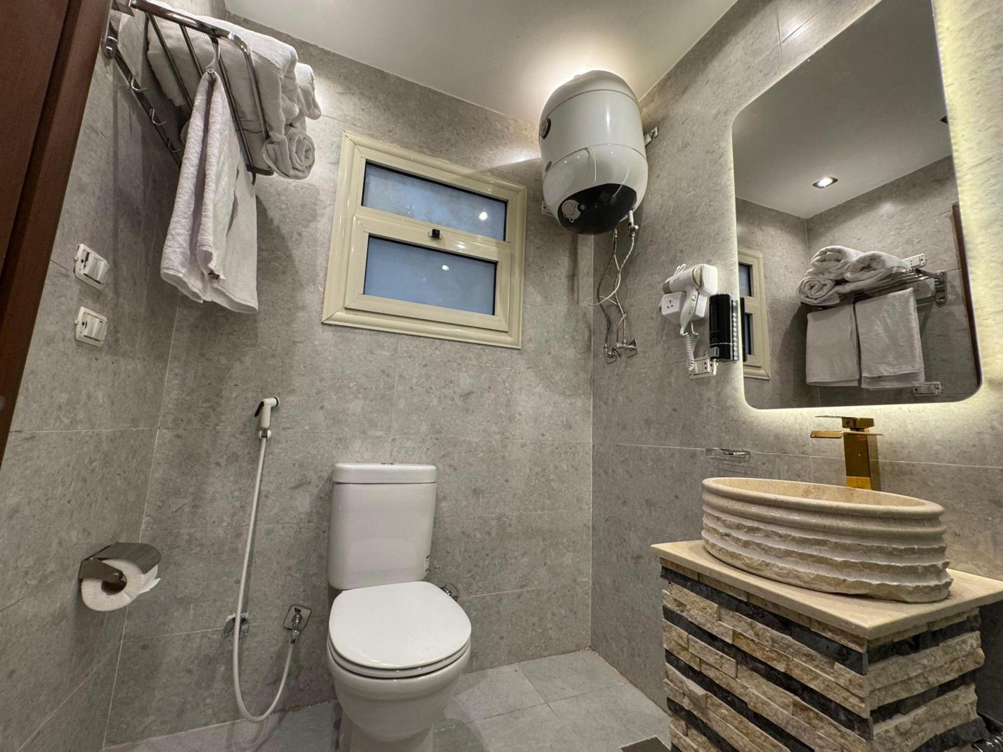 New White Pyramids Inn Ghatati Экстерьер фото
