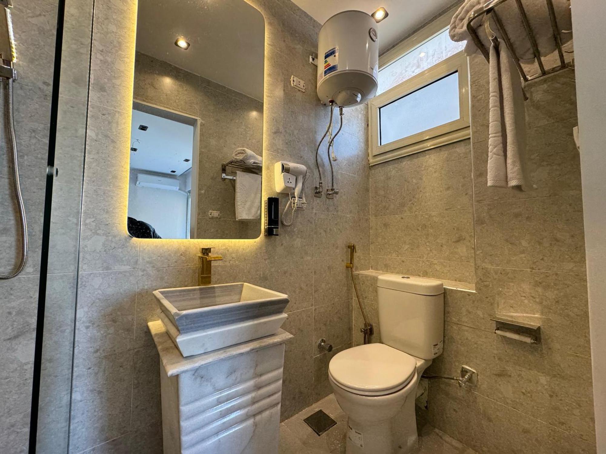 New White Pyramids Inn Ghatati Экстерьер фото