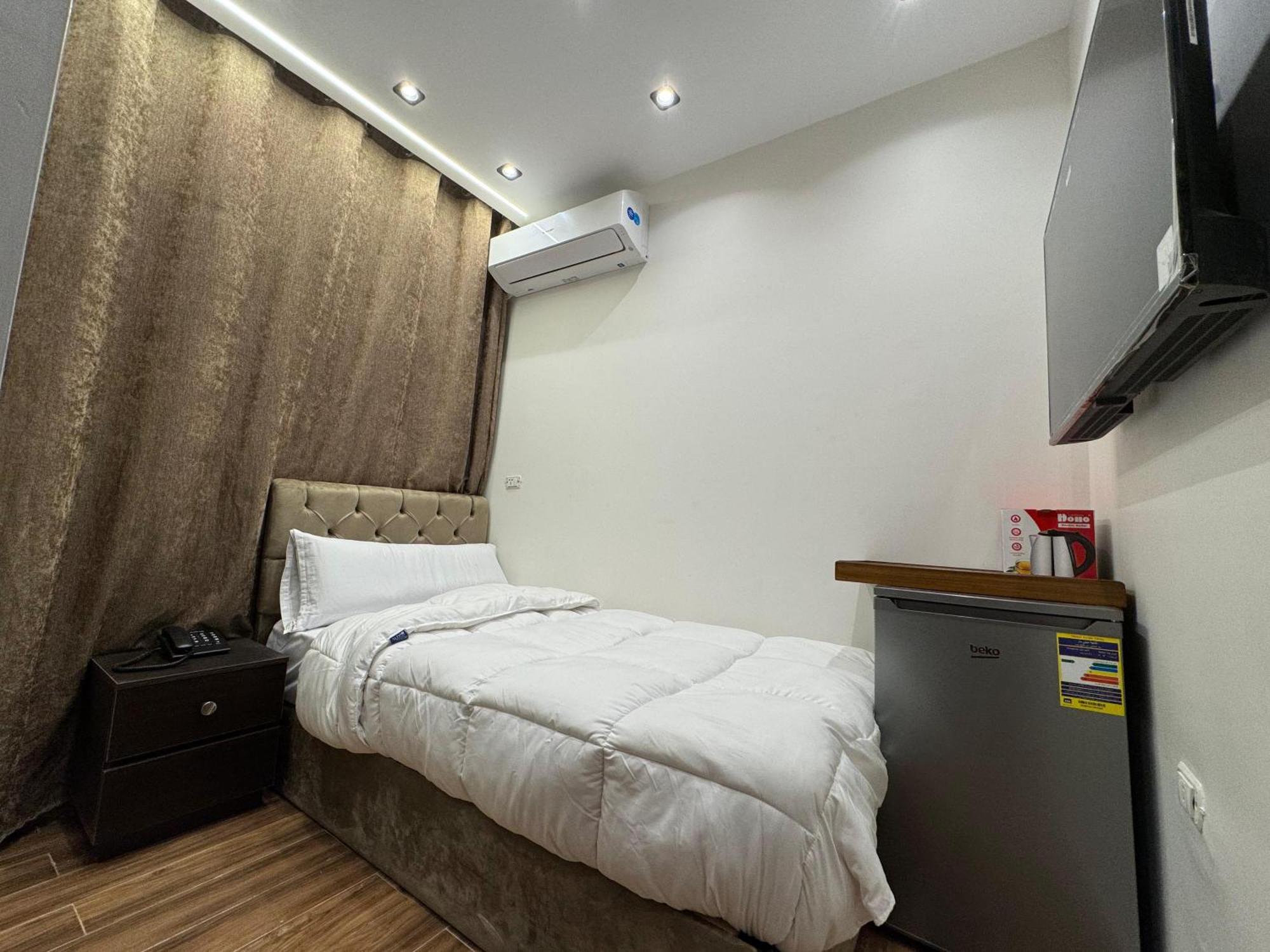 New White Pyramids Inn Ghatati Экстерьер фото