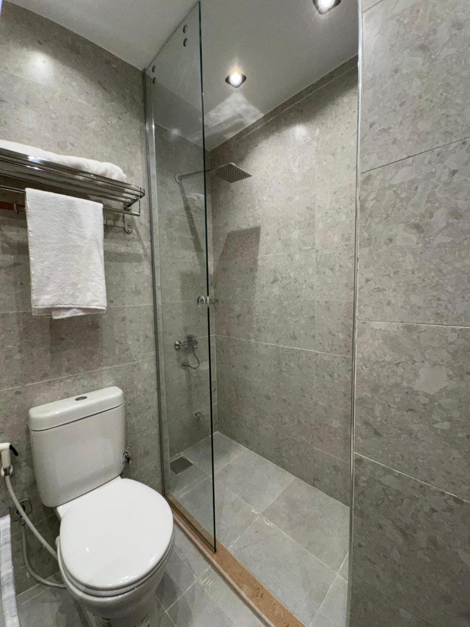 New White Pyramids Inn Ghatati Экстерьер фото