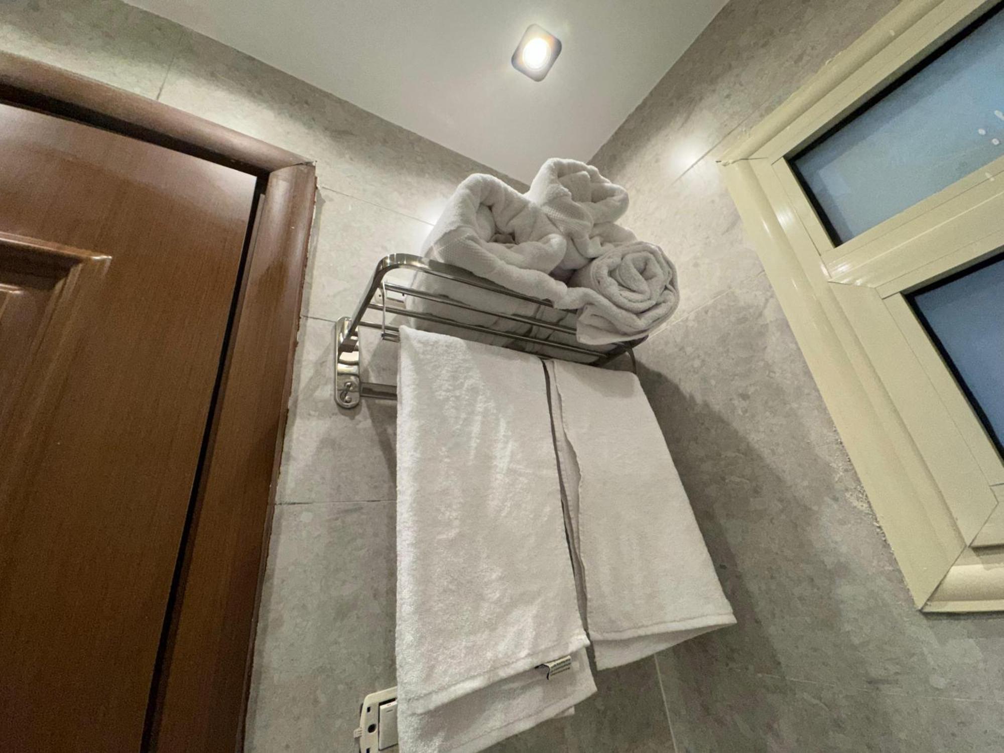 New White Pyramids Inn Ghatati Экстерьер фото