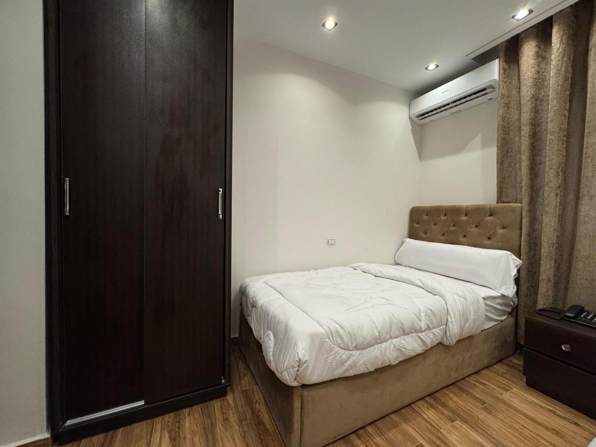 New White Pyramids Inn Ghatati Экстерьер фото